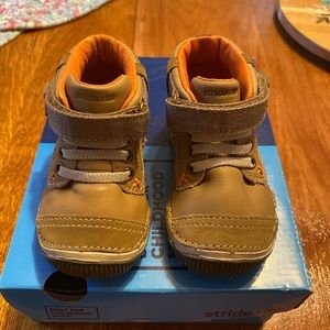 New stride rite extra wide toddler boots